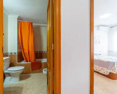 Apartament z 2 sypialniami w centrum Torrevieja 13