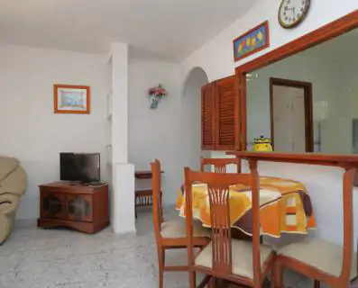 Apartament na parterze z 2 sypialniami blisko plaży la Mata 27
