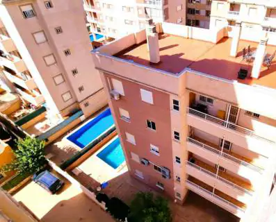 Apartament z 2 sypialniami i wspólnym basenem w Nueva Torrevieja 11